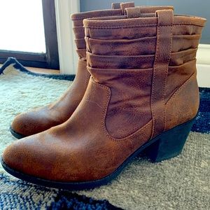 Brown ankle boots with heel